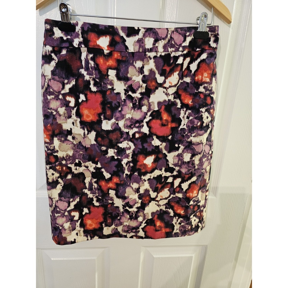 Ann Taylor Women Red Purple MultiColor Pencil Skirt Knee Length Back Slit Size 6